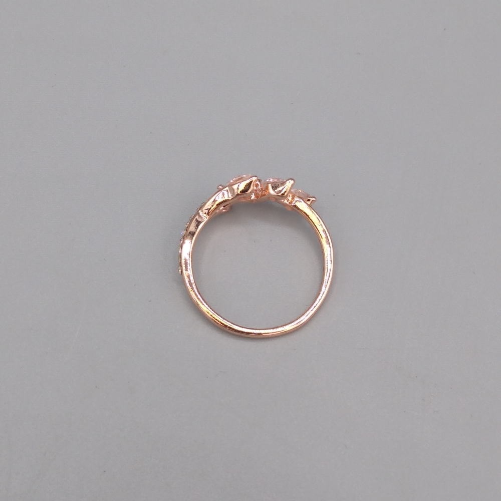 Rose Gold Tone Vine Rhinestone Leaf Pavé Ring Sizes 6, 7, 8, 9 - Picture 10 of 10